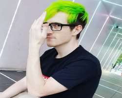 Very few people know that Michael is left-handed.